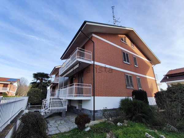 casa indipendente in vendita a Santhià