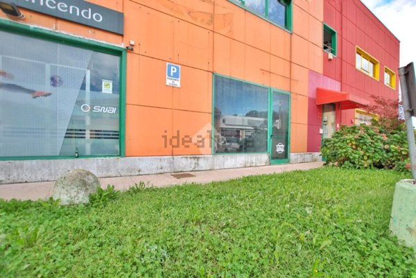 negozio in vendita a Santhià