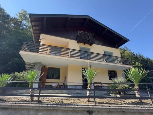casa indipendente in vendita a Scopa