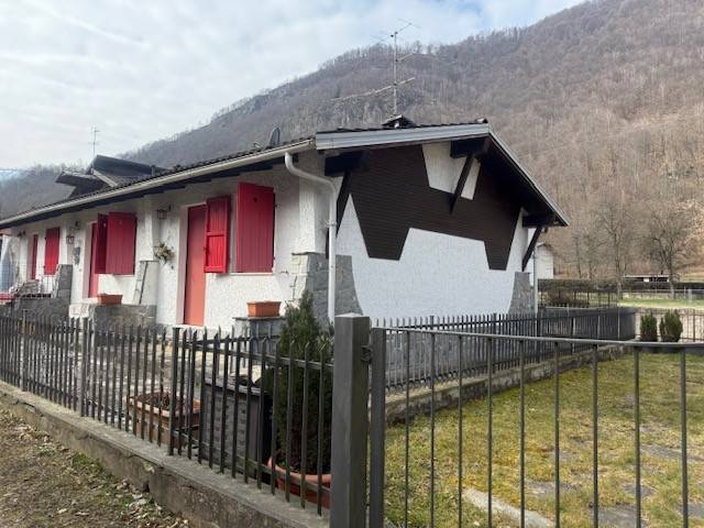 casa indipendente in vendita a Scopa
