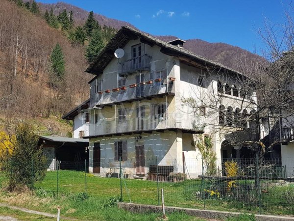 casa indipendente in vendita a Scopa