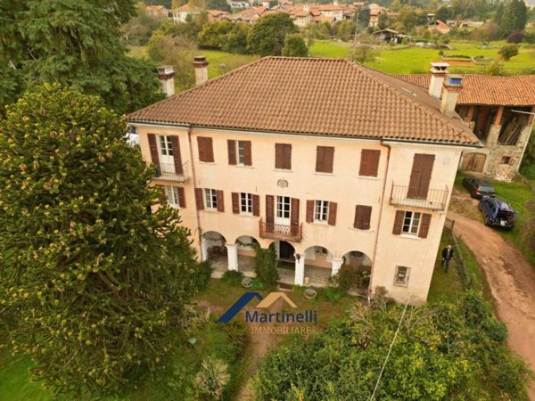 casa indipendente in vendita a Serravalle Sesia