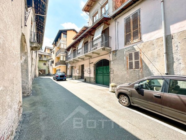 appartamento in vendita a Serravalle Sesia