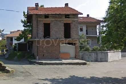 casa indipendente in vendita a Serravalle Sesia