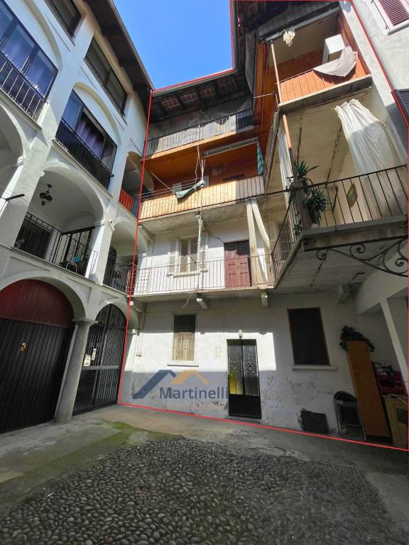 casa semindipendente in vendita a Serravalle Sesia