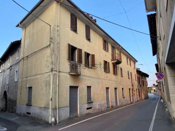 appartamento in vendita a Serravalle Sesia