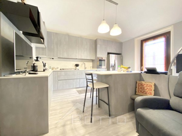 appartamento in vendita a Serravalle Sesia