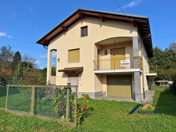 casa indipendente in vendita a Serravalle Sesia