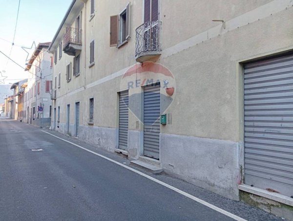 casa indipendente in vendita a Serravalle Sesia in zona Bornate