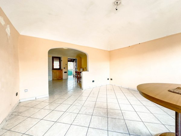 appartamento in vendita a Serravalle Sesia