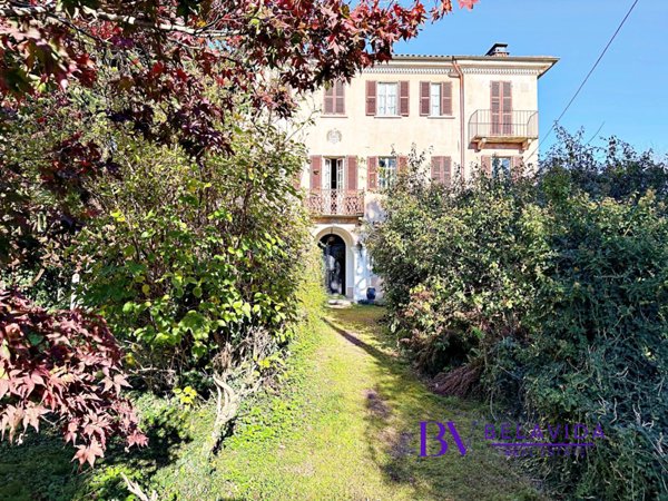 casa indipendente in vendita a Serravalle Sesia