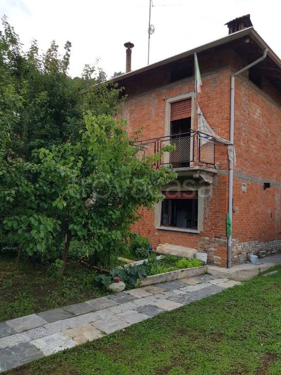 casa indipendente in vendita a Serravalle Sesia in zona Vintebbio