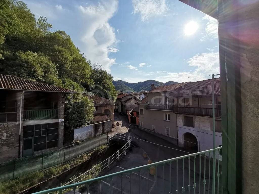 appartamento in vendita a Serravalle Sesia in zona Bornate