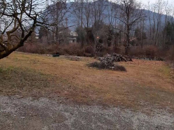 negozio in vendita a Serravalle Sesia