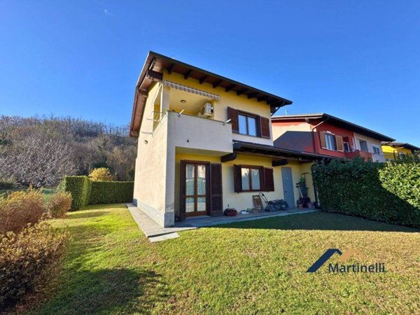 casa indipendente in vendita a Serravalle Sesia