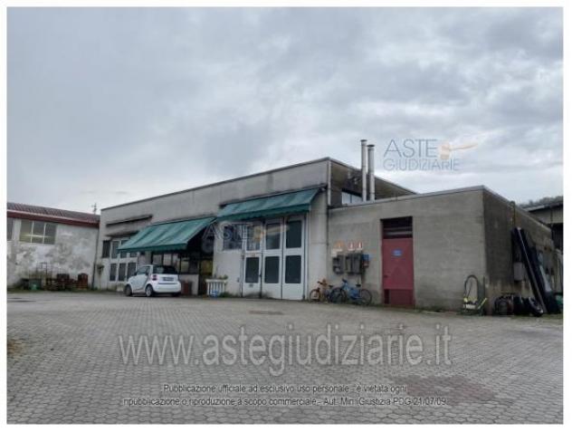 negozio in vendita a Serravalle Sesia