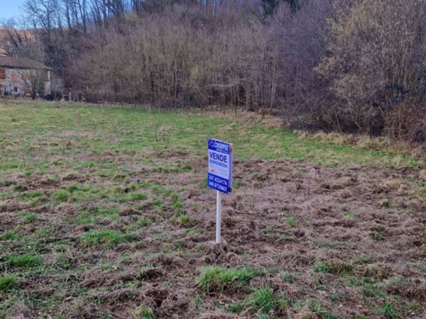 terreno edificabile in vendita a Serravalle Sesia