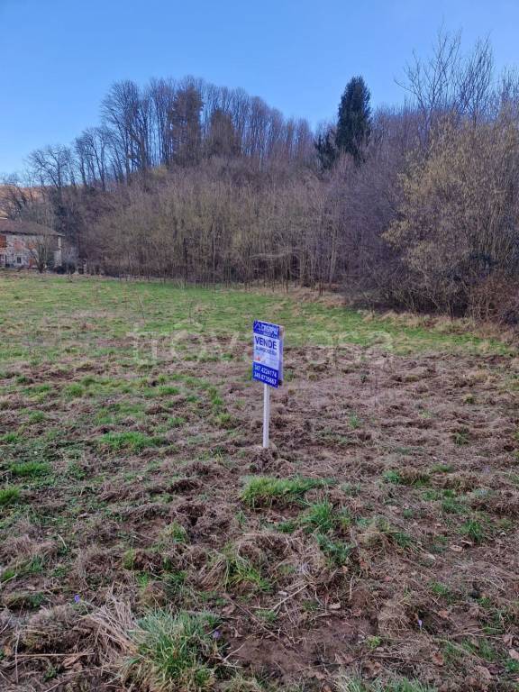 terreno edificabile in vendita a Serravalle Sesia