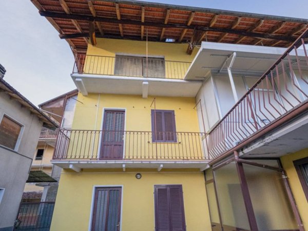 casa indipendente in vendita a Serravalle Sesia in zona Vintebbio