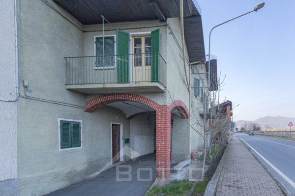 casa indipendente in vendita a Serravalle Sesia in zona Vintebbio
