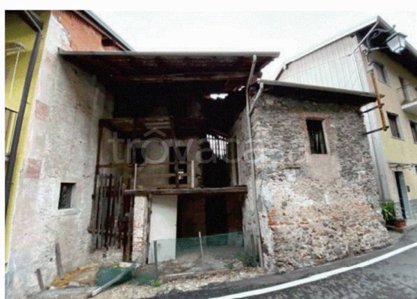 appartamento in vendita a Serravalle Sesia in zona Bornate