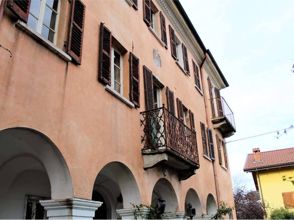 casa indipendente in vendita a Serravalle Sesia