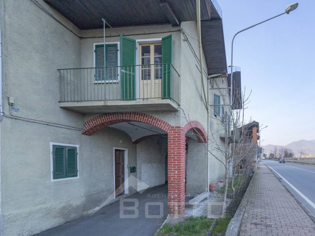 casa indipendente in vendita a Serravalle Sesia in zona Vintebbio