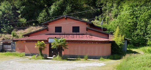 casa indipendente in vendita a Serravalle Sesia in zona Vintebbio