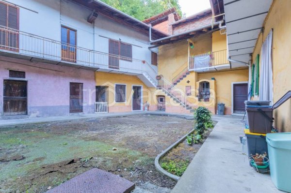 casa indipendente in vendita a Serravalle Sesia in zona Vintebbio