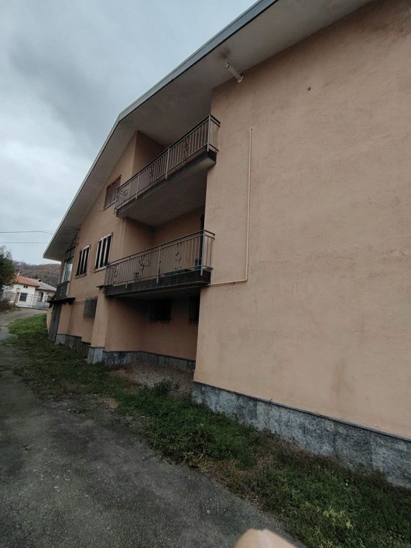casa indipendente in vendita a Serravalle Sesia in zona Gattera