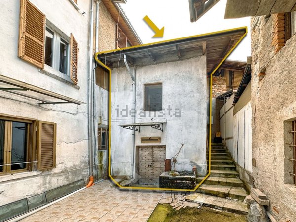 casa semindipendente in vendita a Serravalle Sesia in zona Bornate
