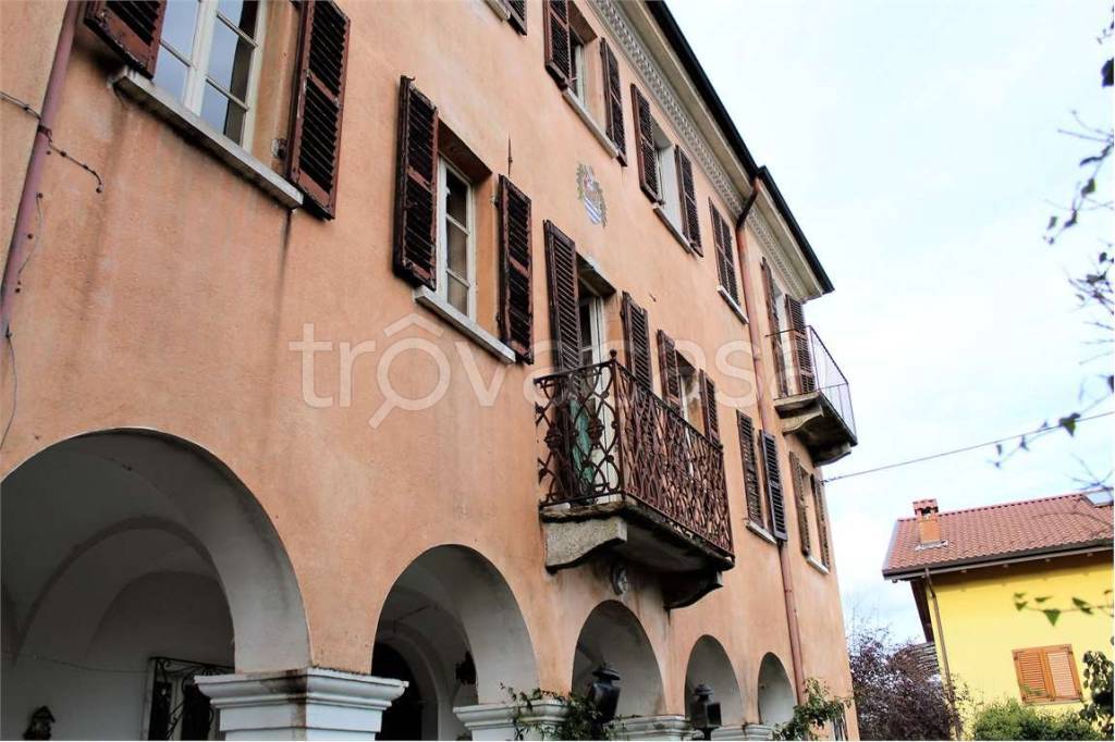 casa indipendente in vendita a Serravalle Sesia in zona Gattera