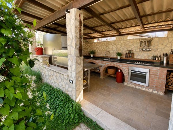 casa indipendente in vendita a Serravalle Sesia in zona Gattera