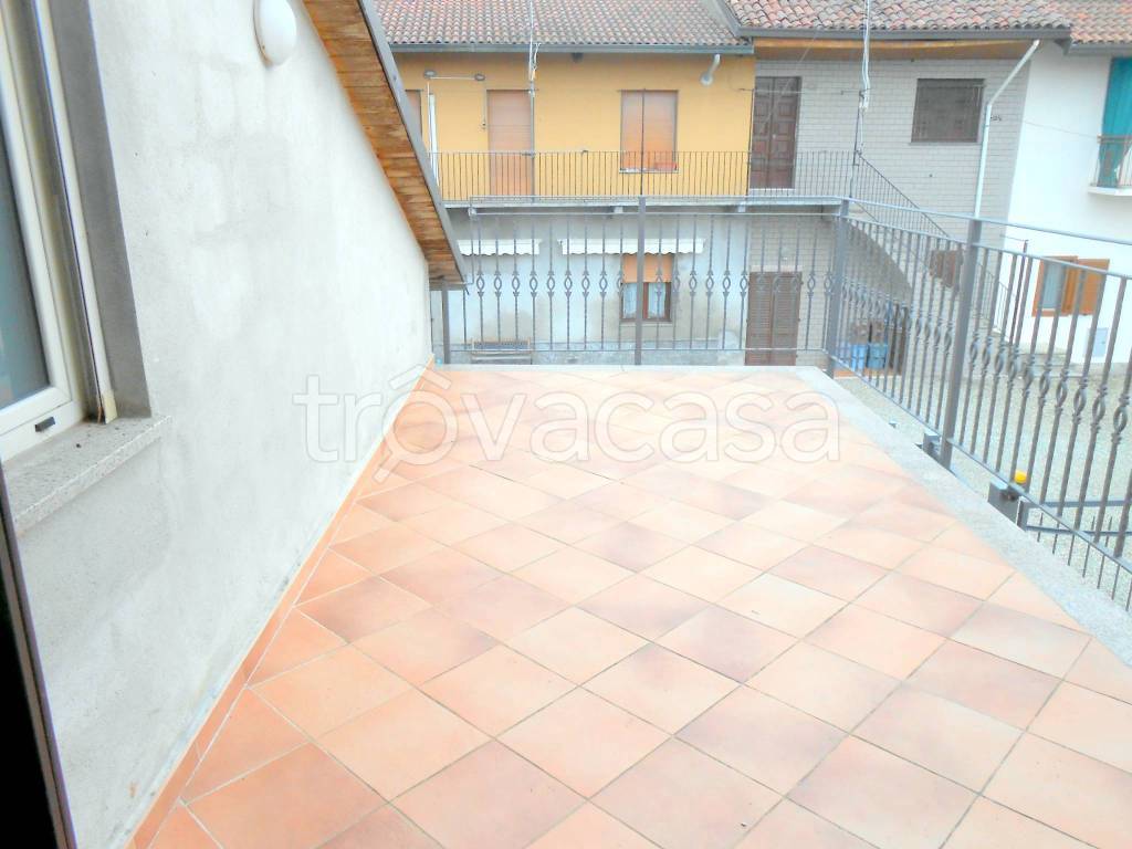 casa indipendente in vendita a Stroppiana