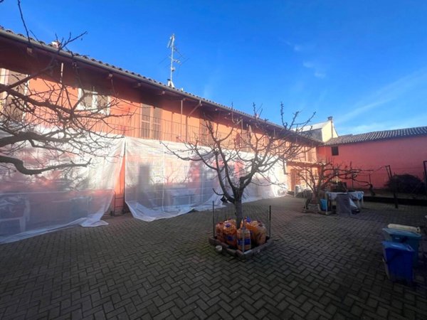 casa indipendente in vendita a Stroppiana