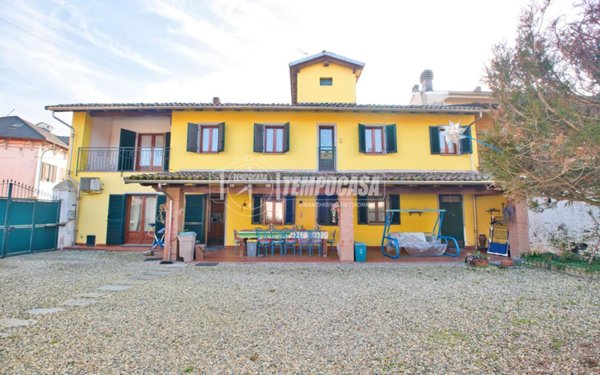 casa indipendente in vendita a Stroppiana