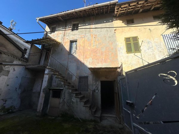casa indipendente in vendita a Stroppiana