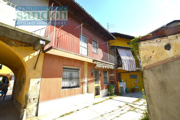 casa indipendente in vendita a Stroppiana