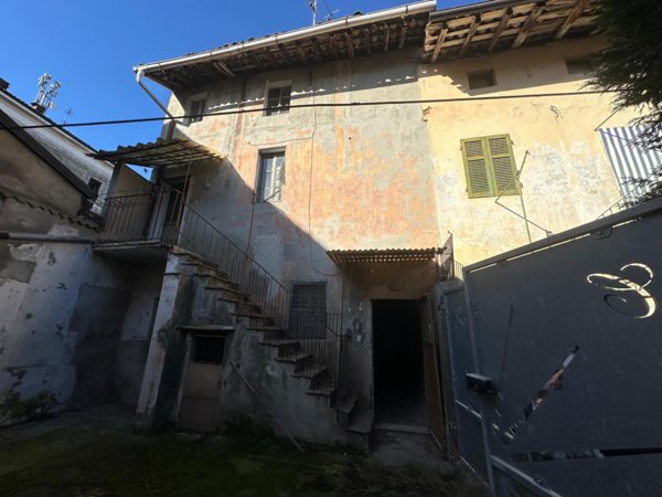 casa indipendente in vendita a Stroppiana