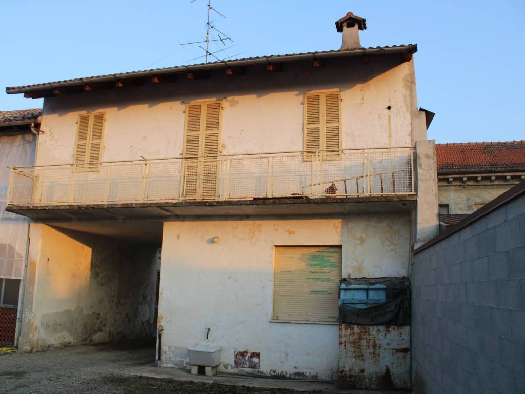 casa indipendente in vendita a Stroppiana