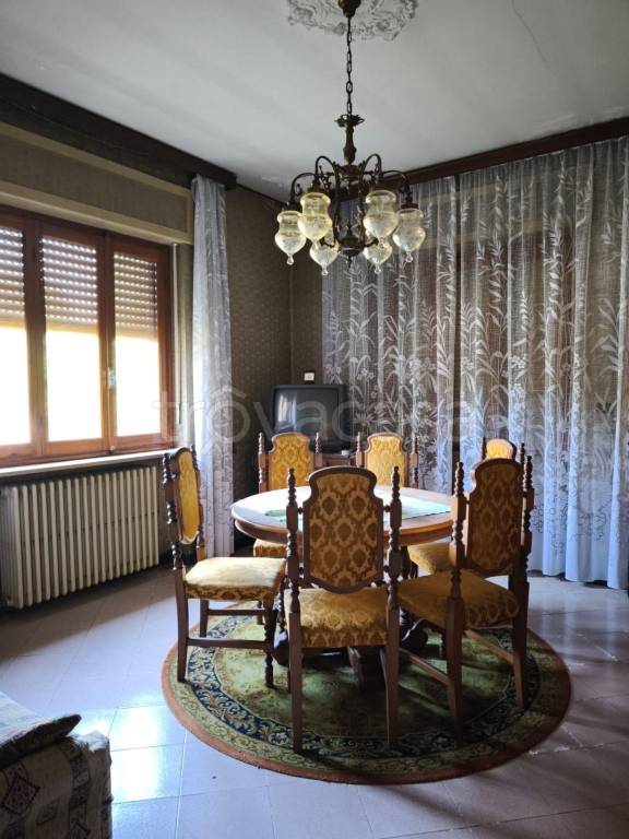 casa indipendente in vendita a Stroppiana