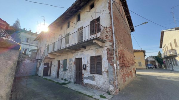 casa indipendente in vendita a Stroppiana