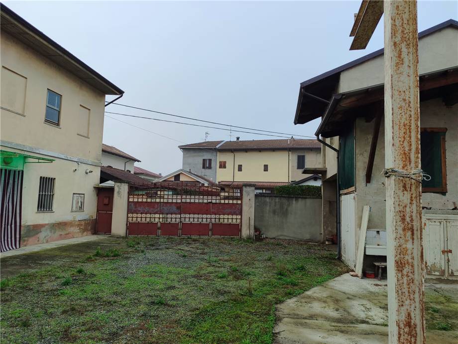 casa indipendente in vendita a Stroppiana