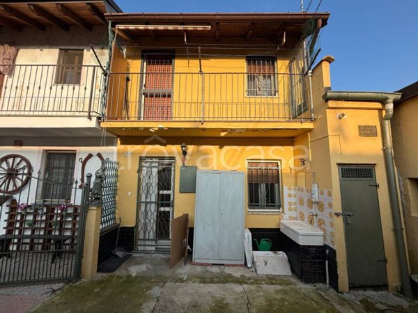 casa indipendente in vendita a Stroppiana