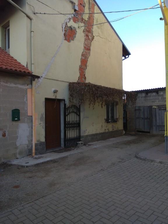 casa indipendente in vendita a Stroppiana