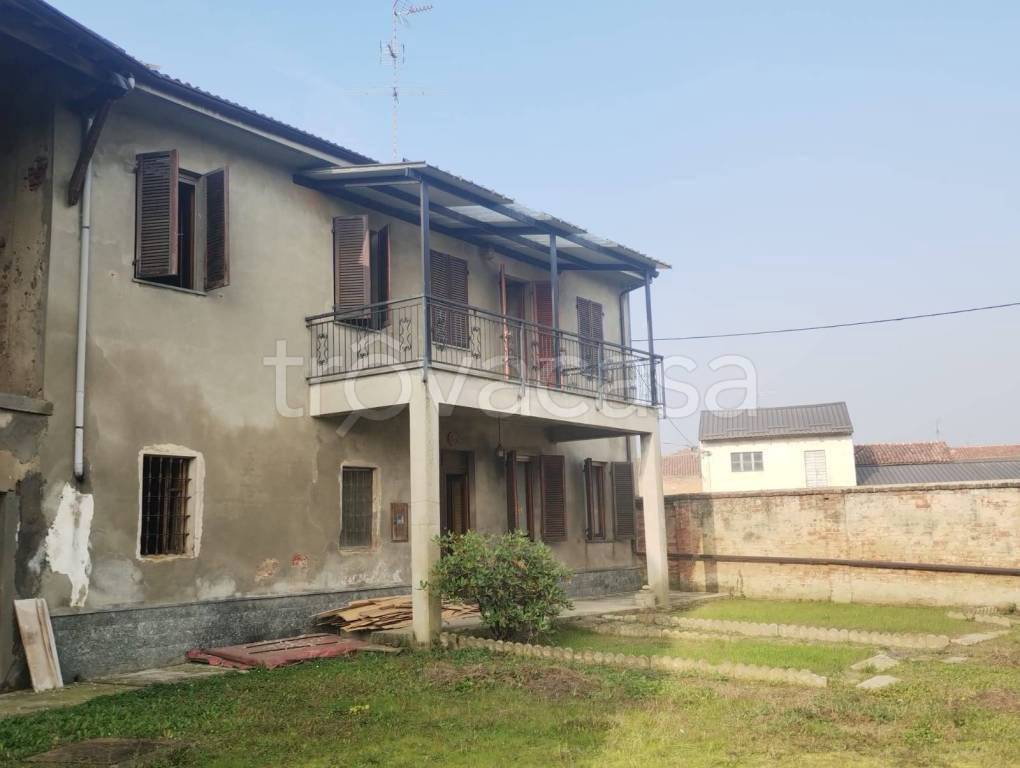 casa indipendente in vendita a Stroppiana