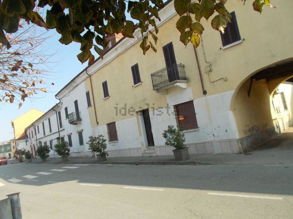 casa indipendente in vendita a Stroppiana
