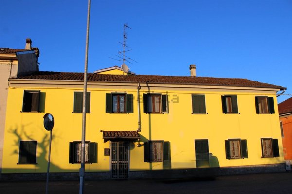 casa semindipendente in vendita a Stroppiana