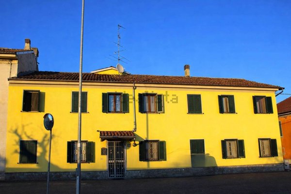 casa semindipendente in vendita a Stroppiana