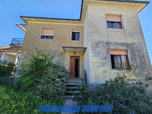 casa indipendente in vendita a Stroppiana